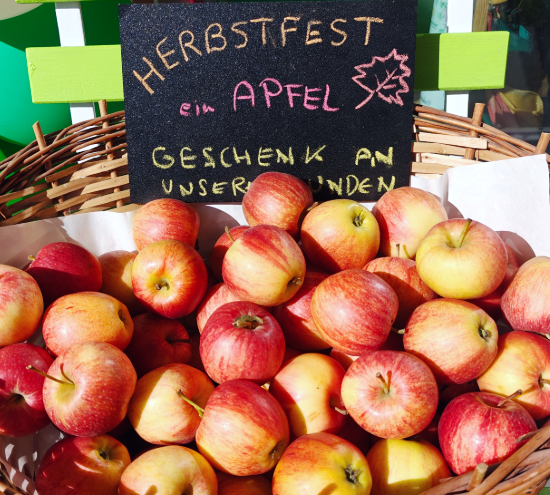 Unsere Geschenk-Äpfel für die Gäste.